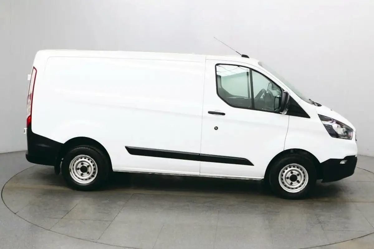 2020-ford-transit-custom-20tdci-280-l1h1-leader-105pseu6dt-panel-van-big-8