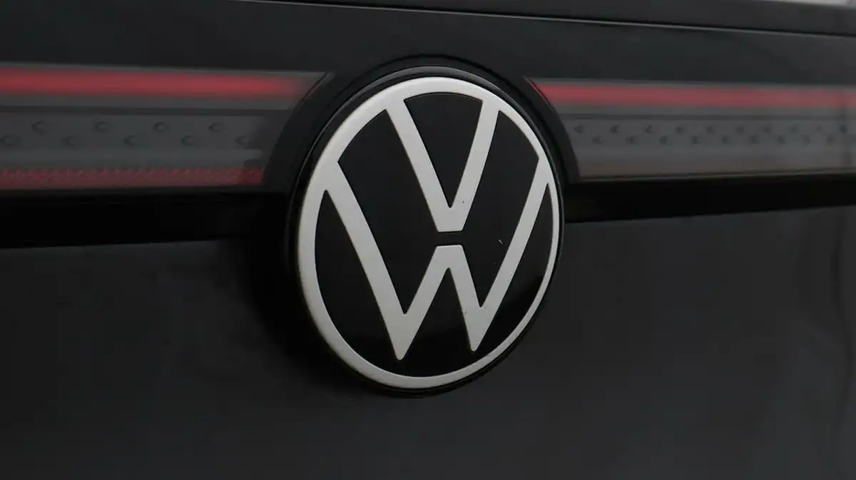 2021-volkswagen-id4-e-first-edition-big-22