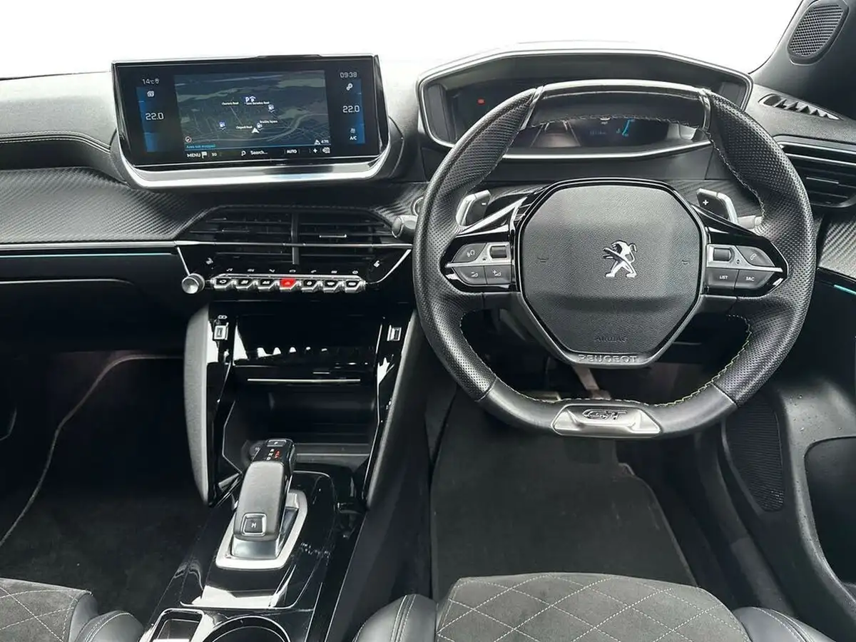 2021-peugeot-2008-suv-12-puretech-gt-premium-130bhp-eat8-big-15