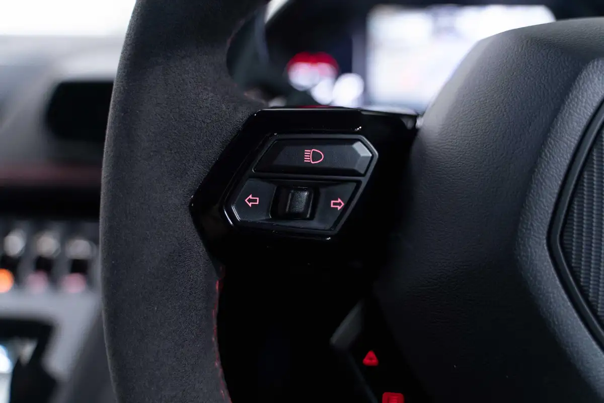 2024-lamborghini-huracan-big-46