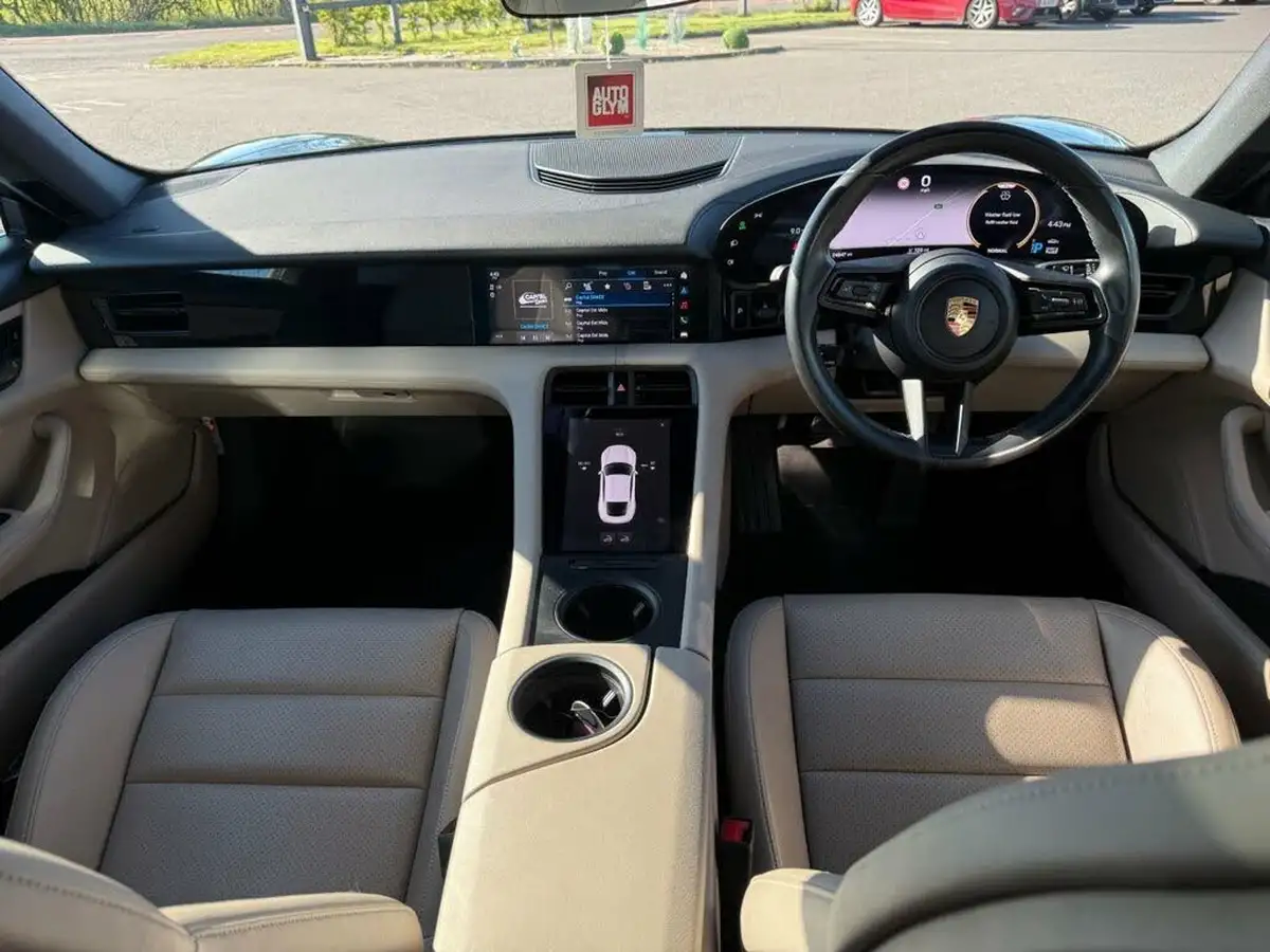 2021-porsche-taycan-e-4s-530ps-big-40