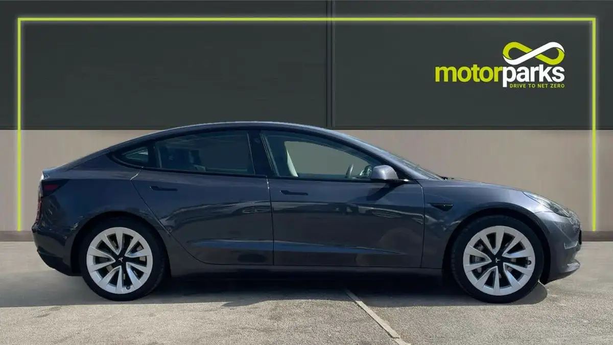 2021-tesla-model-3-e-long-range-4x4-big-1