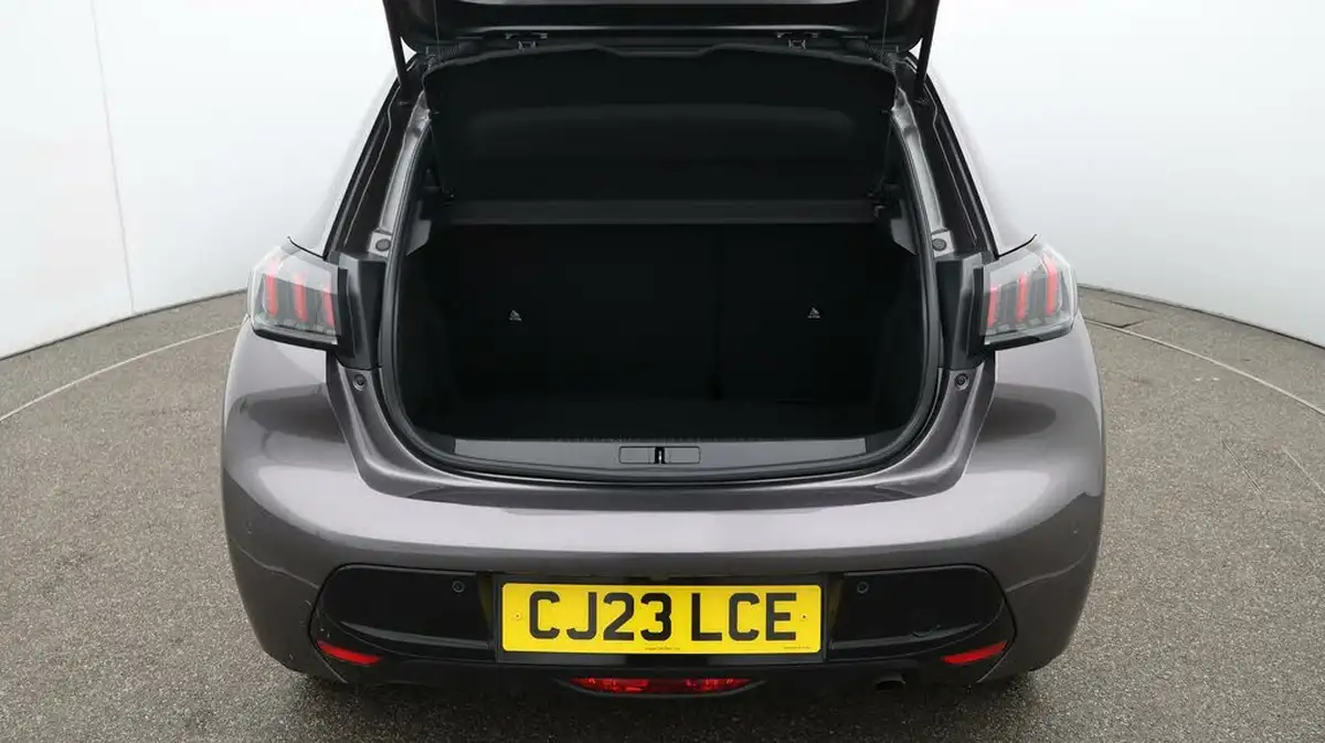 2023-peugeot-208-12-puretech-allure-premium-100ps-big-16