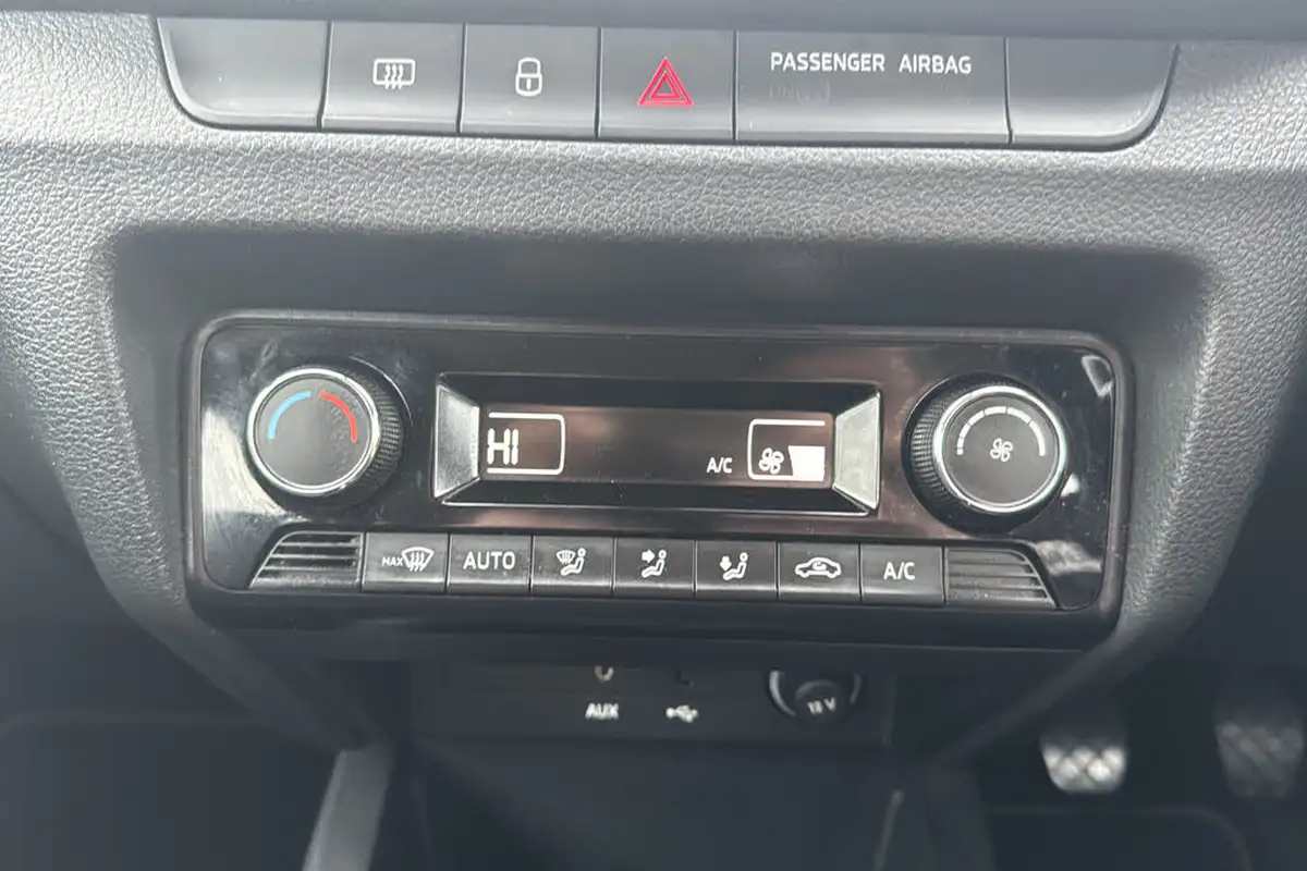 2016-skoda-fabia-12-tsi-se-l-109ps-hatchback-big-14