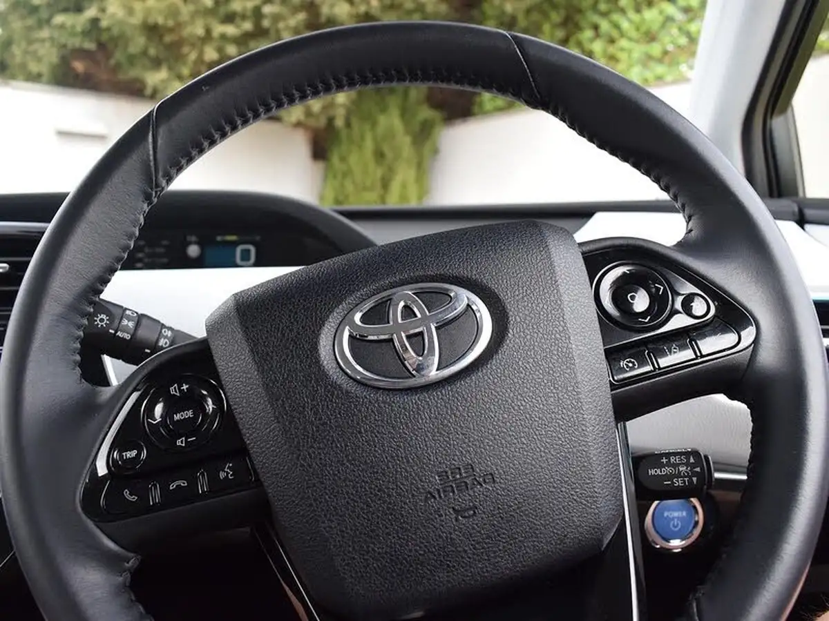 2020-toyota-prius-18-vvt-i-excel-cvt-big-18