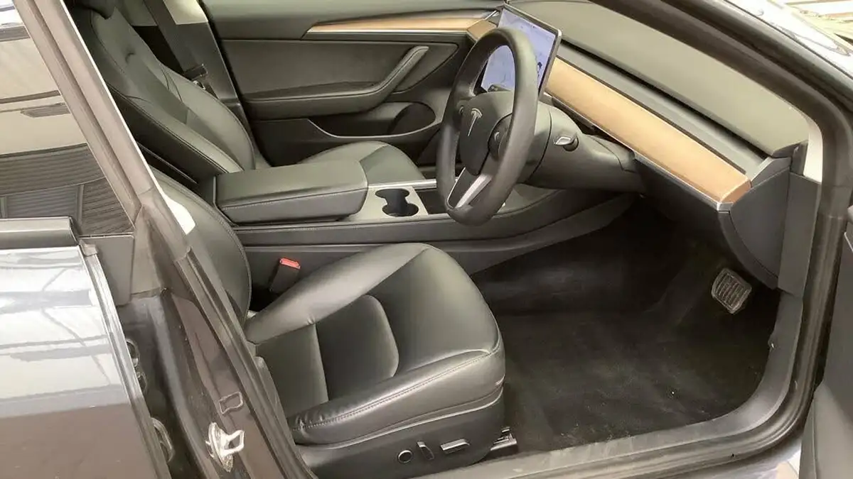 2021-tesla-model-3-e-long-range-4x4-big-2