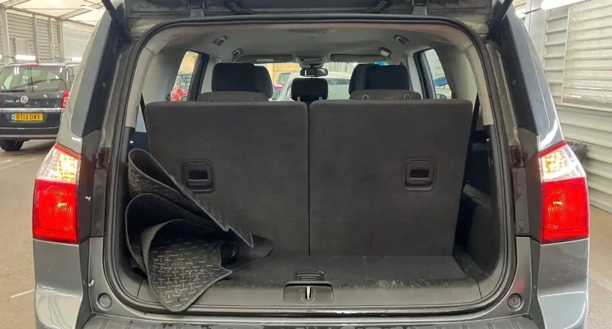 2011-chevrolet-orlando-20td-ltz-big-6