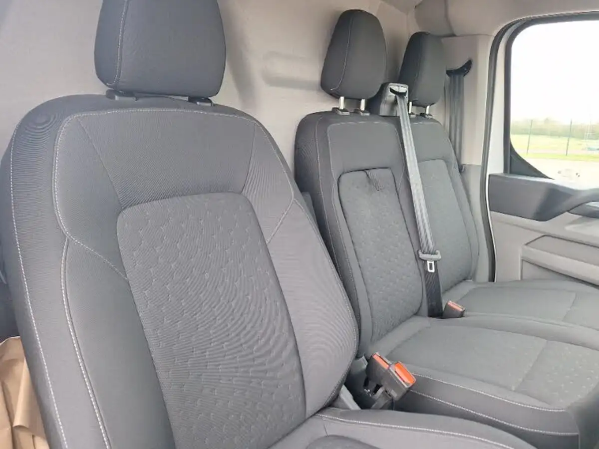 2023-ford-transit-custom-20tdci-300-l1h1-limited-136pseu6e-panel-van-1996cc-big-18
