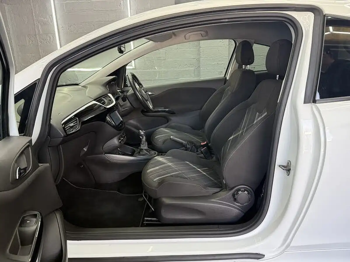 2015-vauxhall-corsa-10i-turbo-limited-edition-3d-big-32