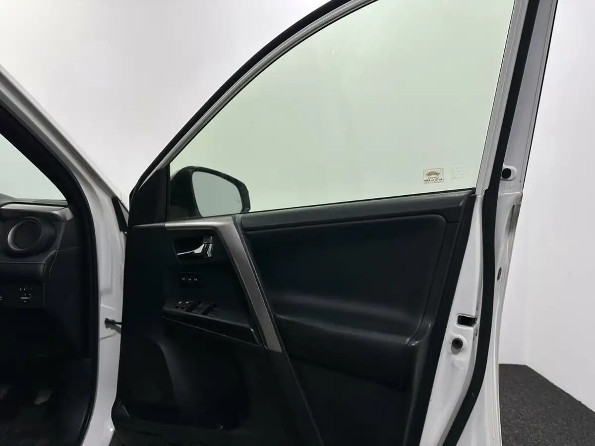 2018-toyota-rav4-20d-4d-excel-tss-navi-big-32