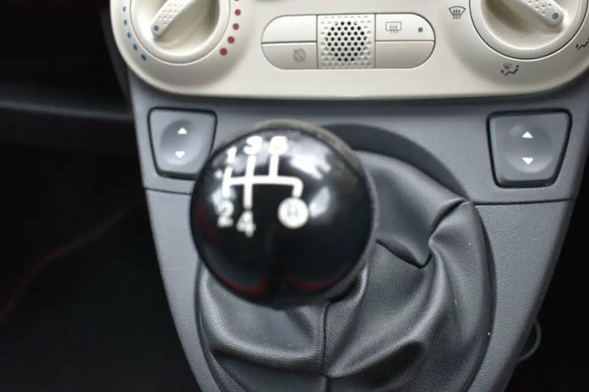 2014-fiat-500-12-pop-ss-big-11