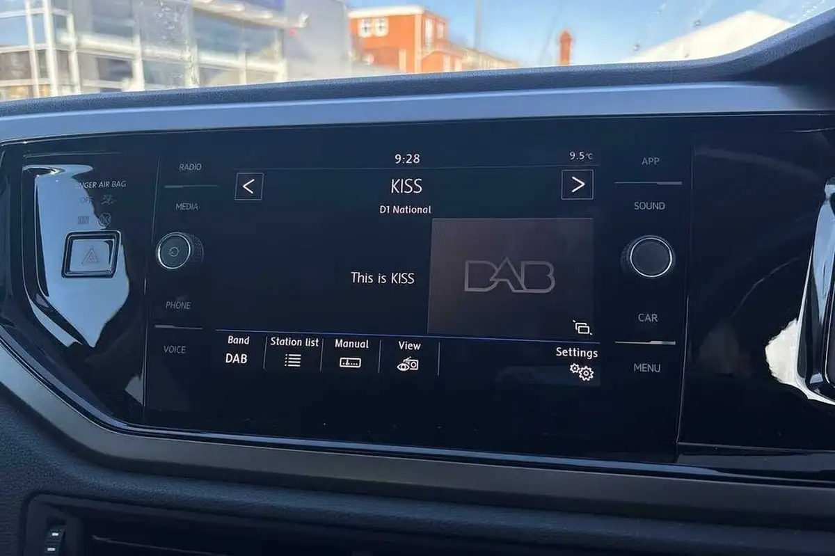 2021-volkswagen-polo-10-tsi-match-big-11