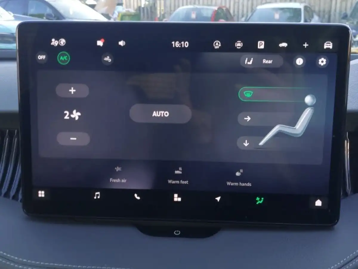 2024-skoda-superb-20tdi-se-l-150ps-scr-estate-dsg-big-15