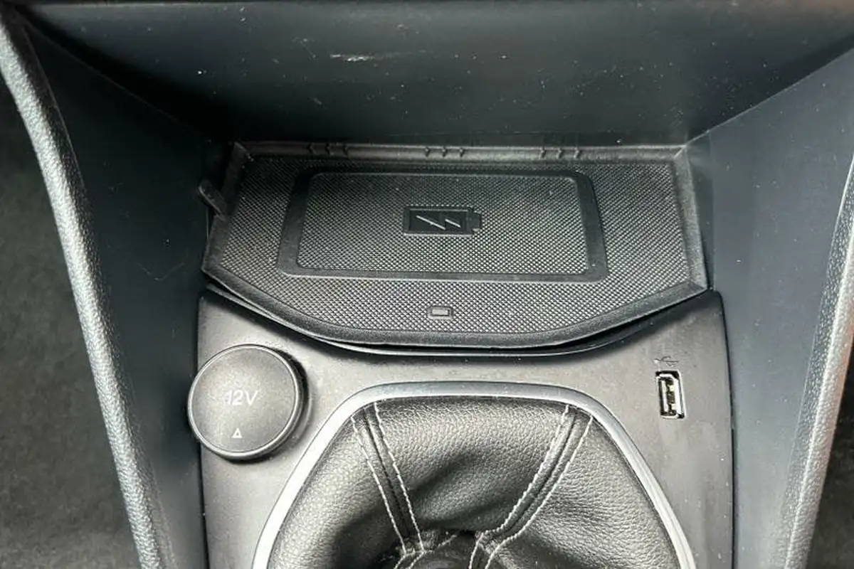 2022-ford-fiesta-10t-titanium-vignale-125ps-hybrid-mhev-big-23