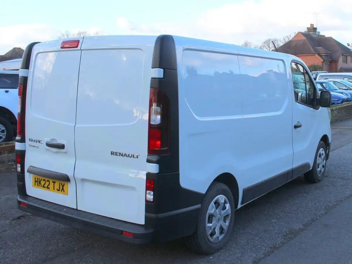 2022-renault-trafic-20dci-sl28-130-business-big-4