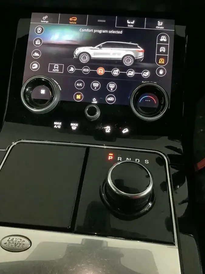 2018-land-rover-range-rover-velar-20-d240-r-dynamic-hse-ss-big-18