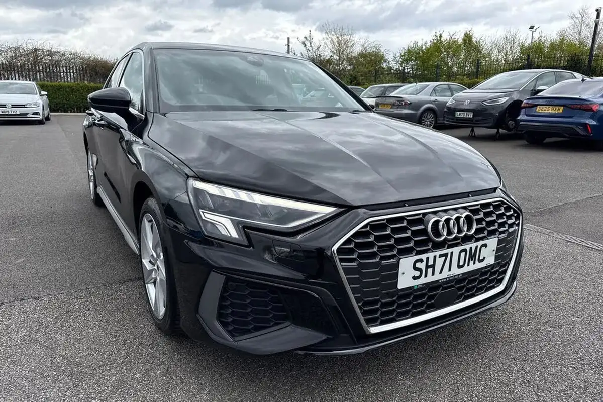 2022-audi-a3-14-40-tfsi-e-s-line-big-8