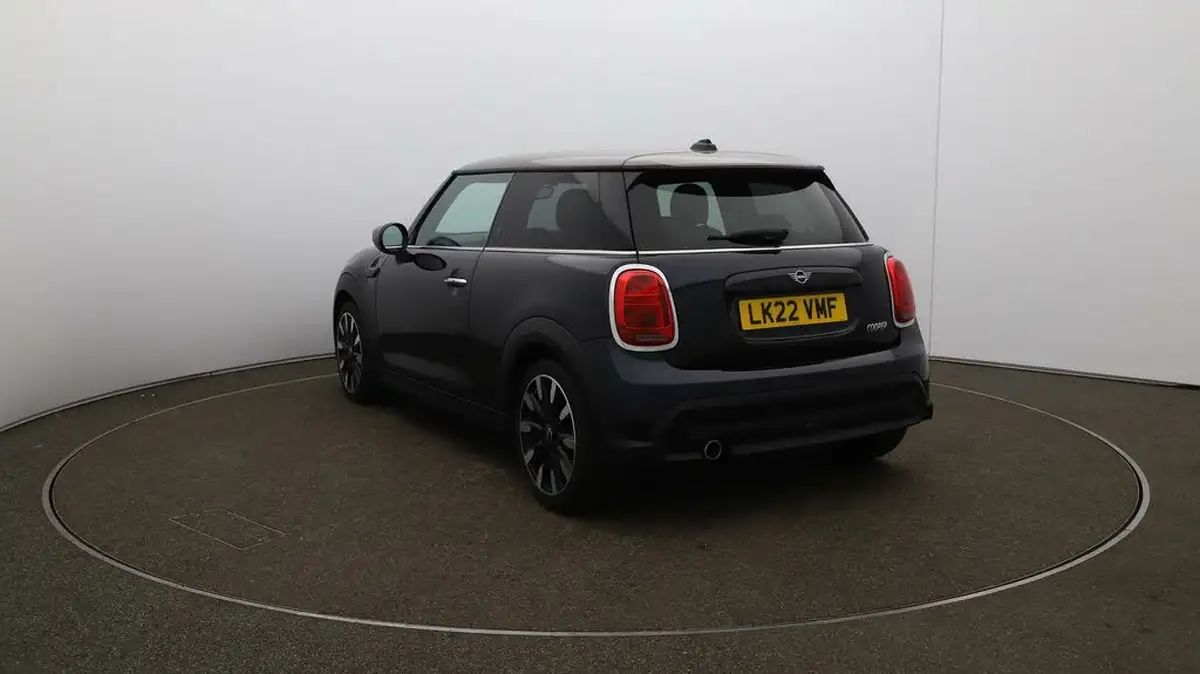2022-mini-cooper-15-cooper-exclusive-hatchback-3d-big-52