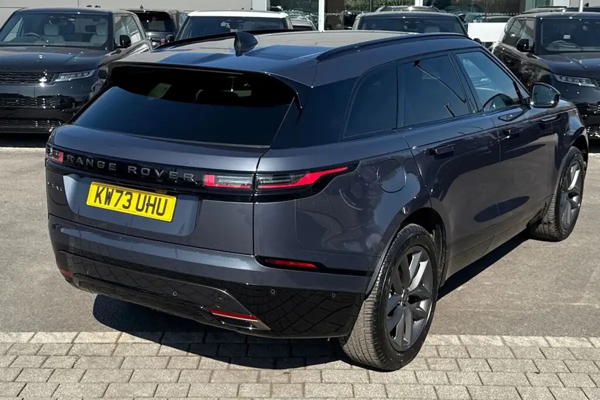 2023-land-rover-range-rover-velar-20-d200-dynamic-se-big-22