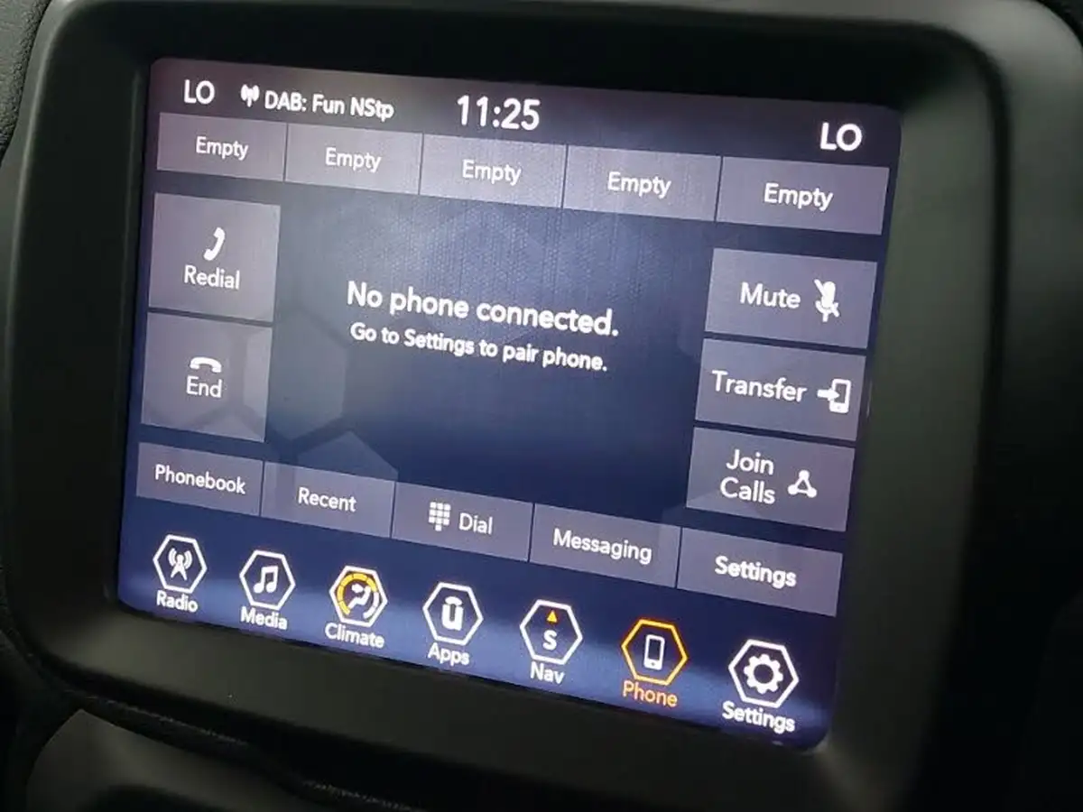 2021-jeep-renegade-10-gse-limited-big-13