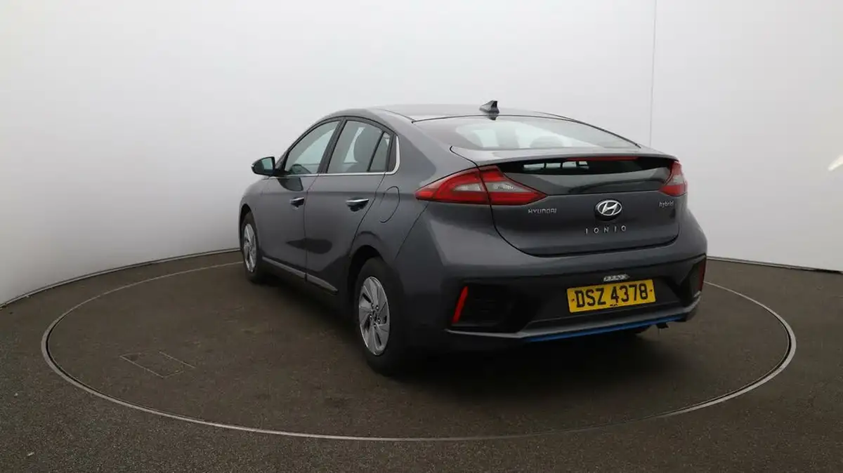 2019-hyundai-ioniq-16-gdi-premium-hybrid-big-53