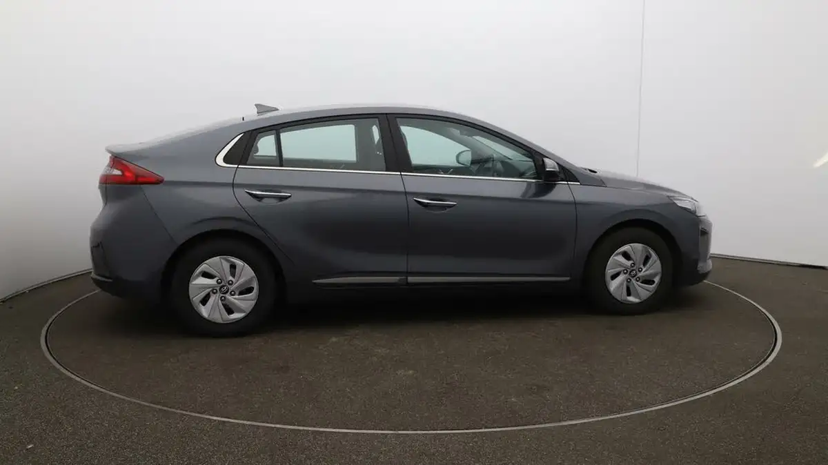 2019-hyundai-ioniq-16-gdi-premium-hybrid-big-8