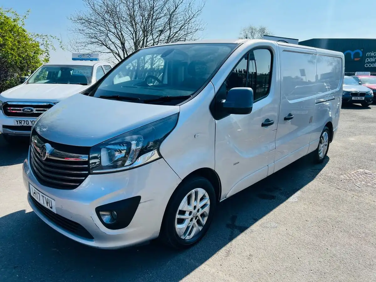 2017-vauxhall-vivaro-16cdti-sportive-2900-l2h1-125pseu6-biturbo-ss-panel-big-0