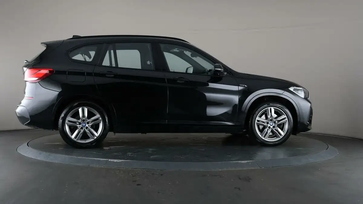 2022-bmw-x1-15-xdrive-25e-phev-m-sport-big-55