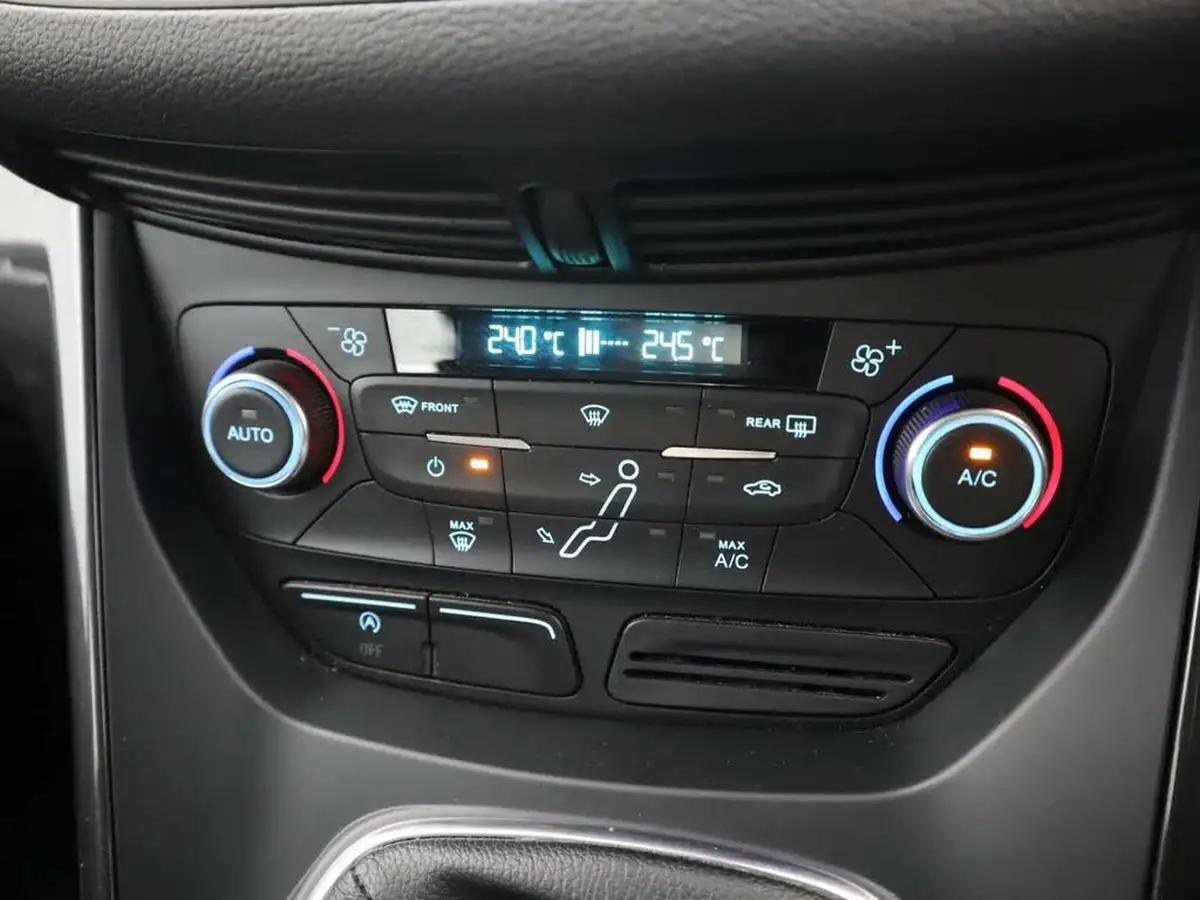 2017-ford-grand-c-max-15tdci-titanium-1498cc-big-19