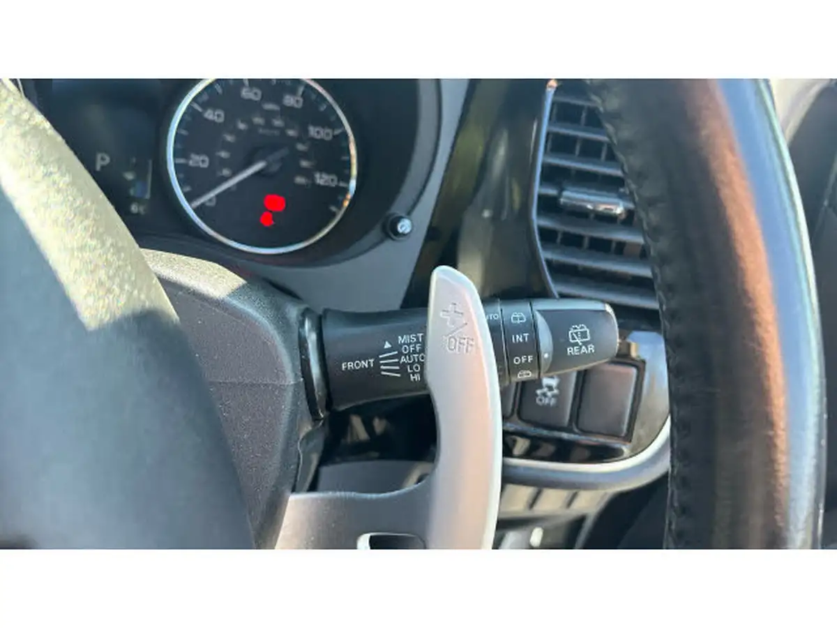 2015-mitsubishi-outlander-20-gx4h-phev-big-37