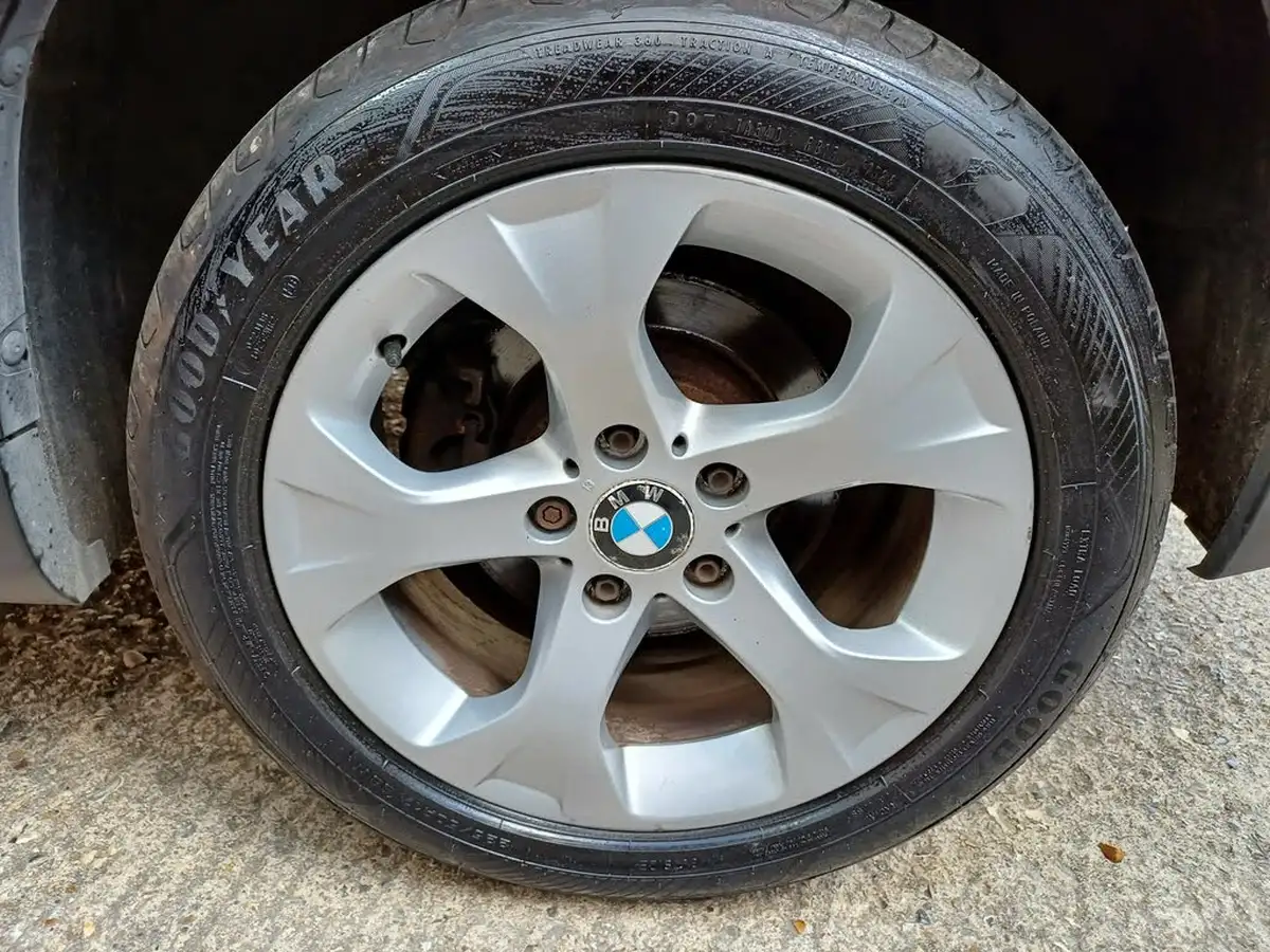 2013-bmw-x1-20td-sdrive18d-se-big-30