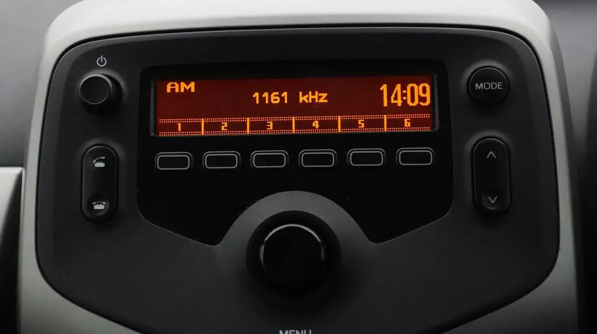 2018-toyota-aygo-10-vvt-i-x-play-71bhp-3d-big-10