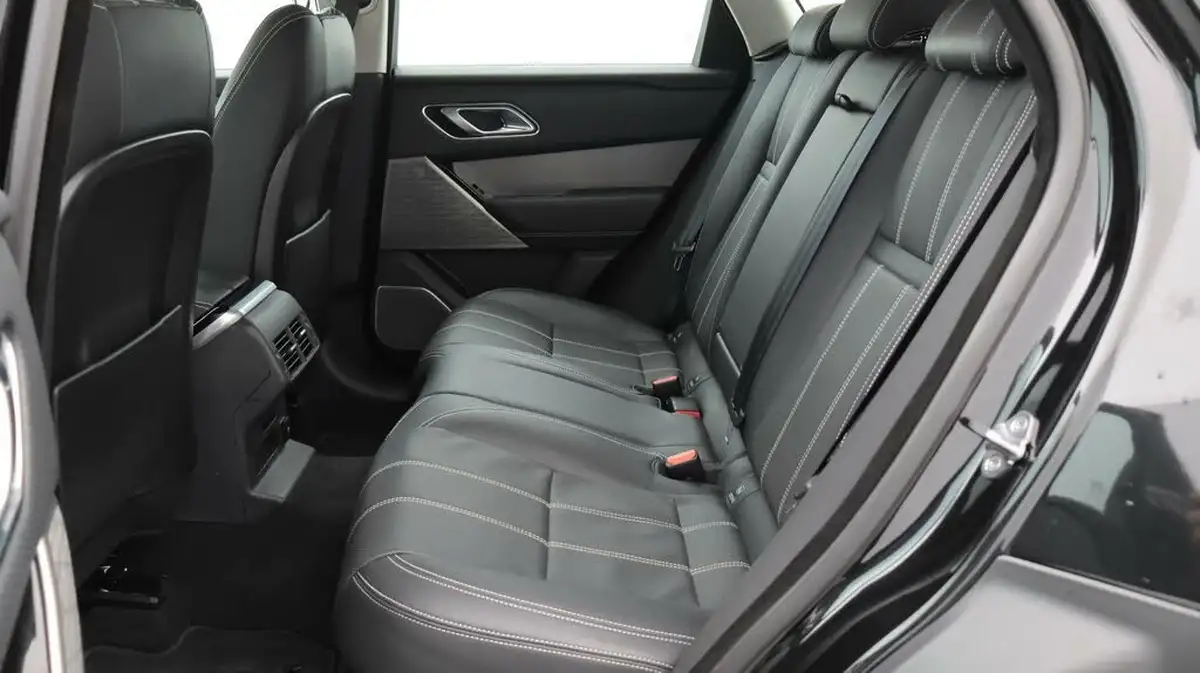2021-land-rover-range-rover-velar-20-p250-se-big-16