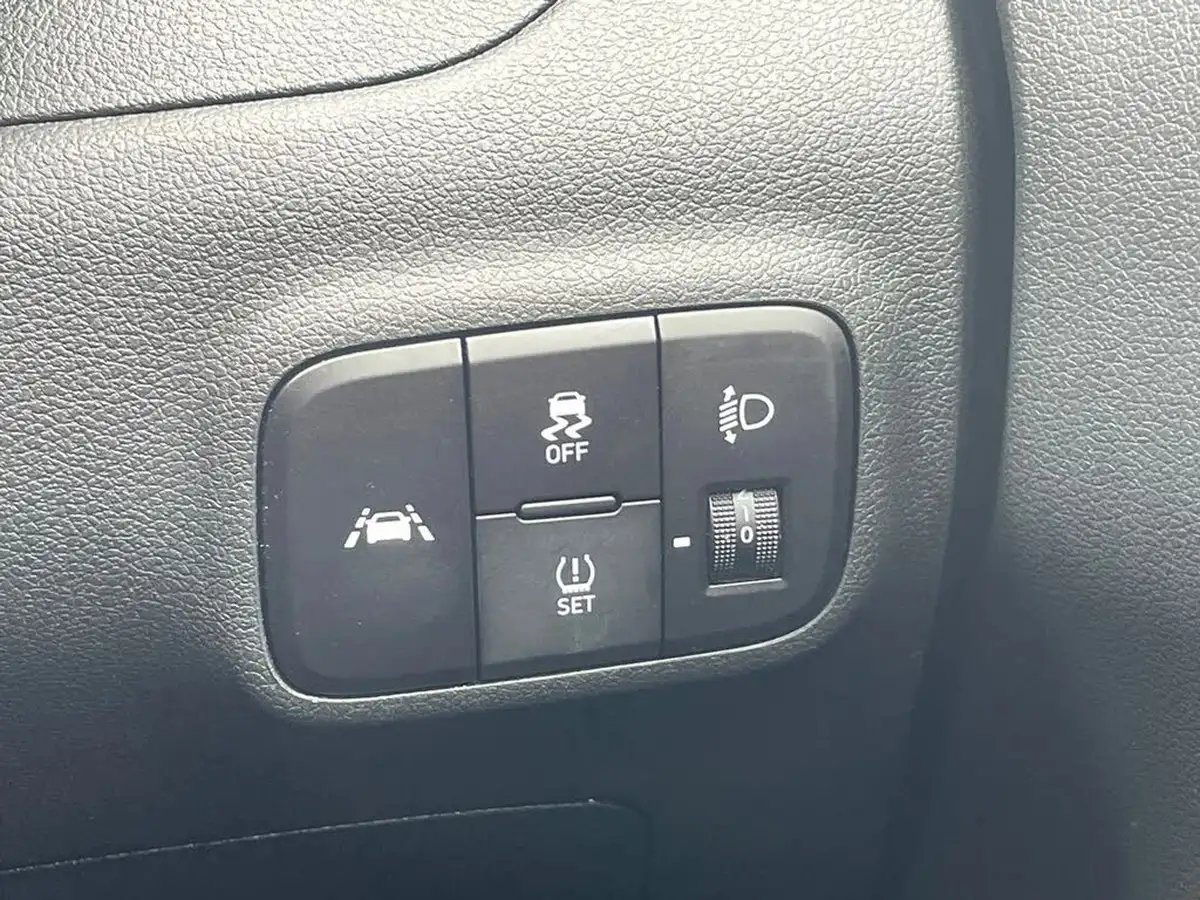 2023-hyundai-i10-10-t-gdi-n-line-big-25