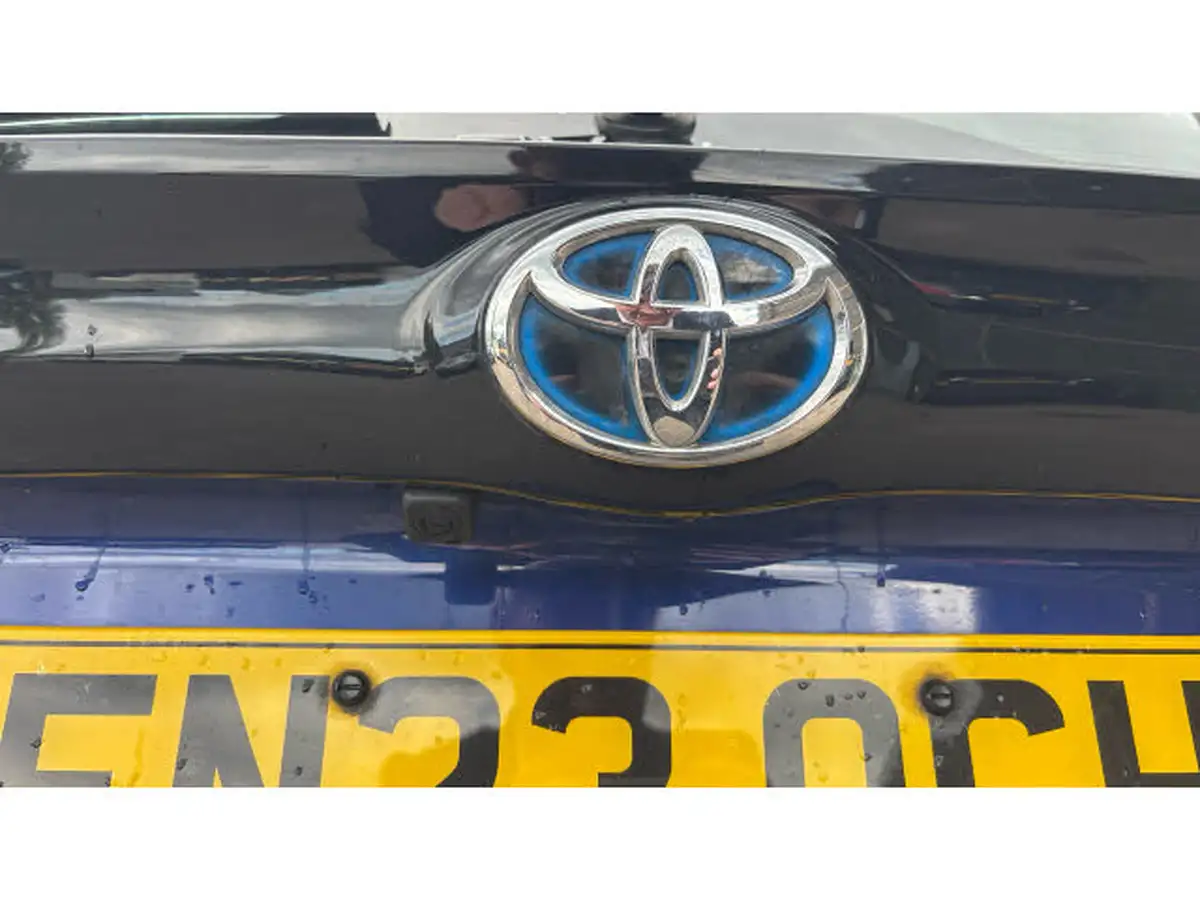 2023-toyota-yaris-15-vvt-i-icon-big-20