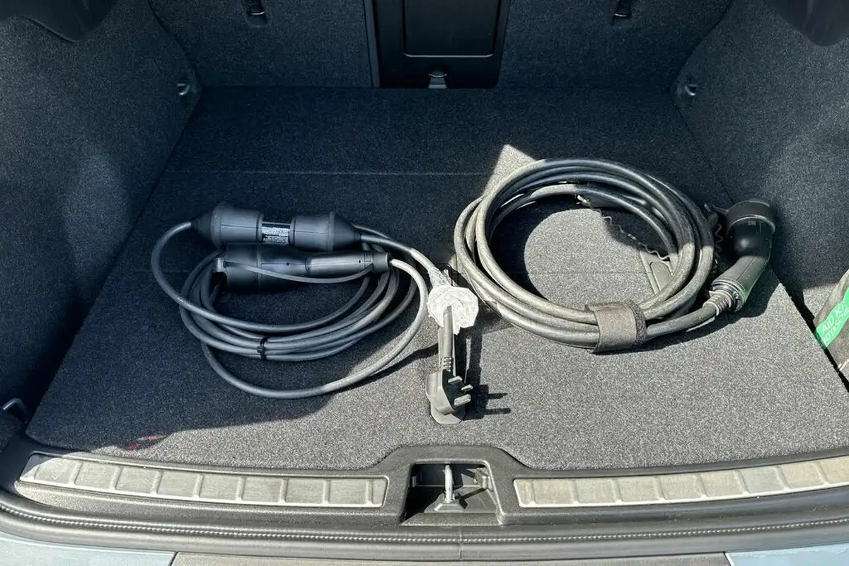 2022-volvo-c40-e-twin-recharge-pro-big-38