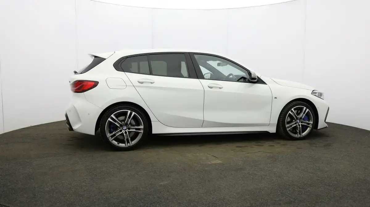 2019-bmw-1-series-20-m135i-xdrive-big-47