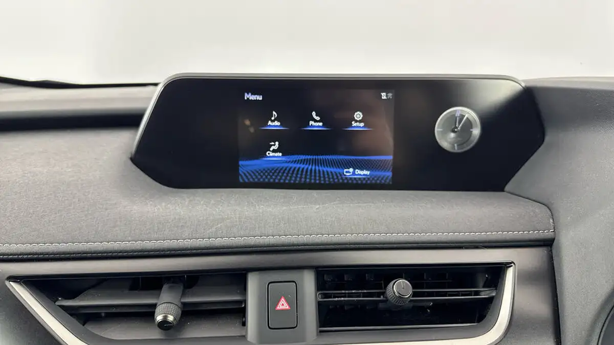 2022-lexus-ux-300e-e-ux-201bhp-big-16