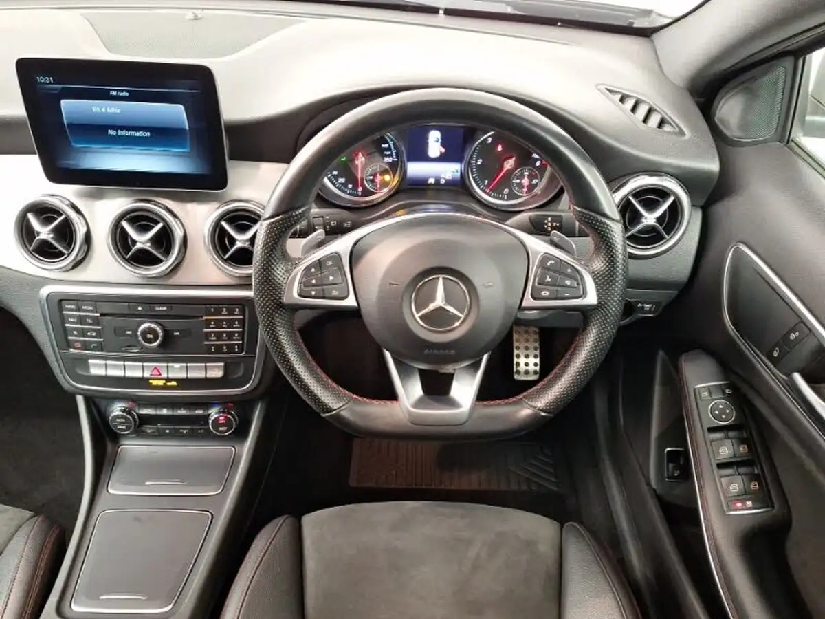 2018-mercedes-benz-gla-class-21d-gla-200d-amg-line-134bhp-ss-4matic-7g-dct-big-6