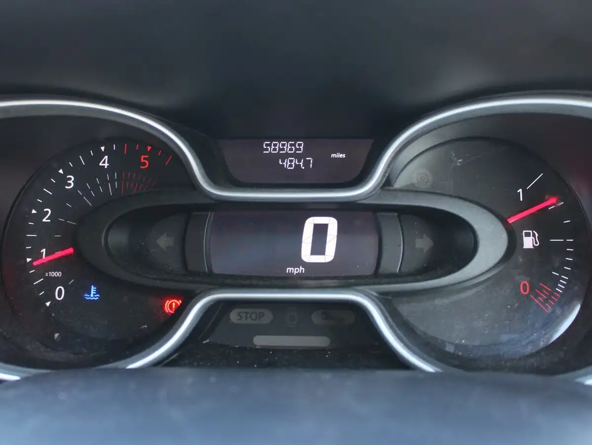 2021-renault-trafic-20dci-ll30-energy-120-business-panel-big-16