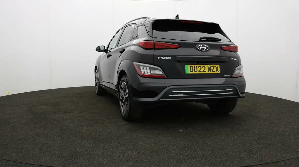 2022-hyundai-kona-e-premium-204ps-64kwh-7kw-obc-big-24