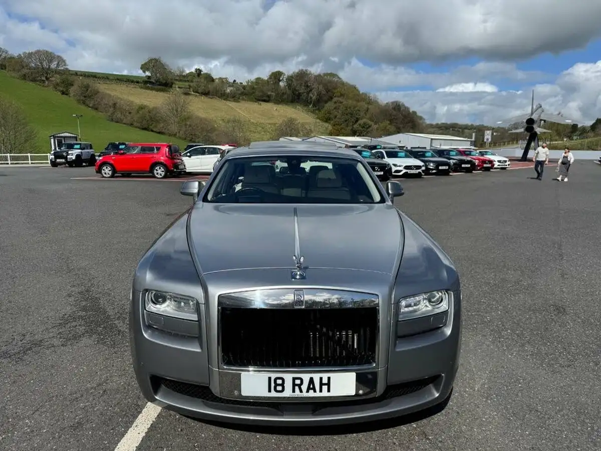 2014-rolls-royce-ghost-66-big-1
