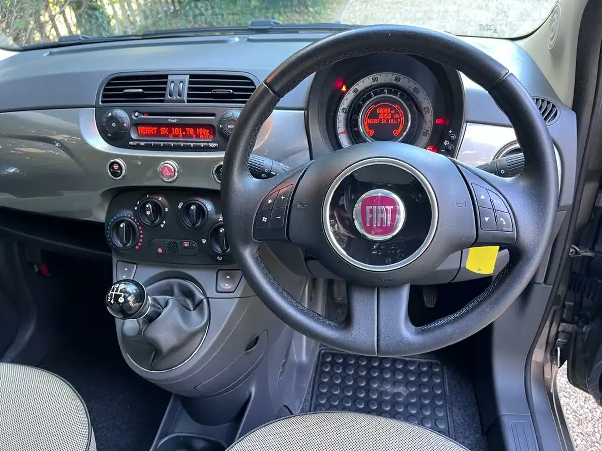 2011-fiat-500-12-lounge-big-11