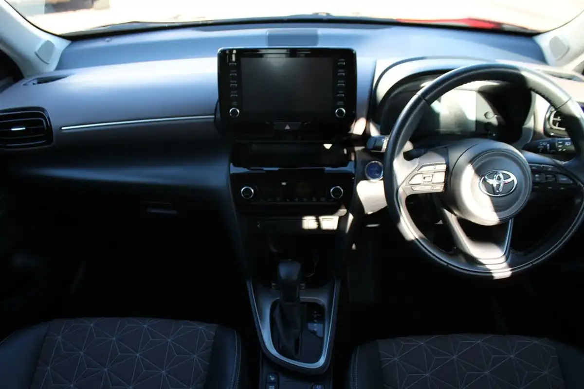 2023-toyota-yaris-cross-15-vvt-i-excel-awd-i-big-12
