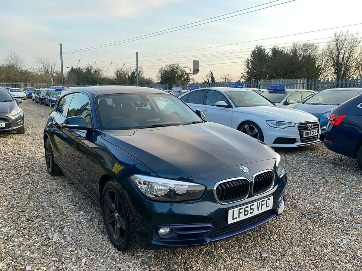 2015-bmw-1-series-20td-118d-sport-150bhp-3d-big-10