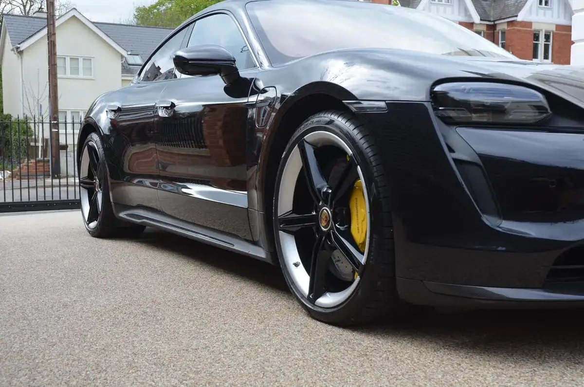 2021-porsche-taycan-e-turbo-s-performance-battery-plus-big-12