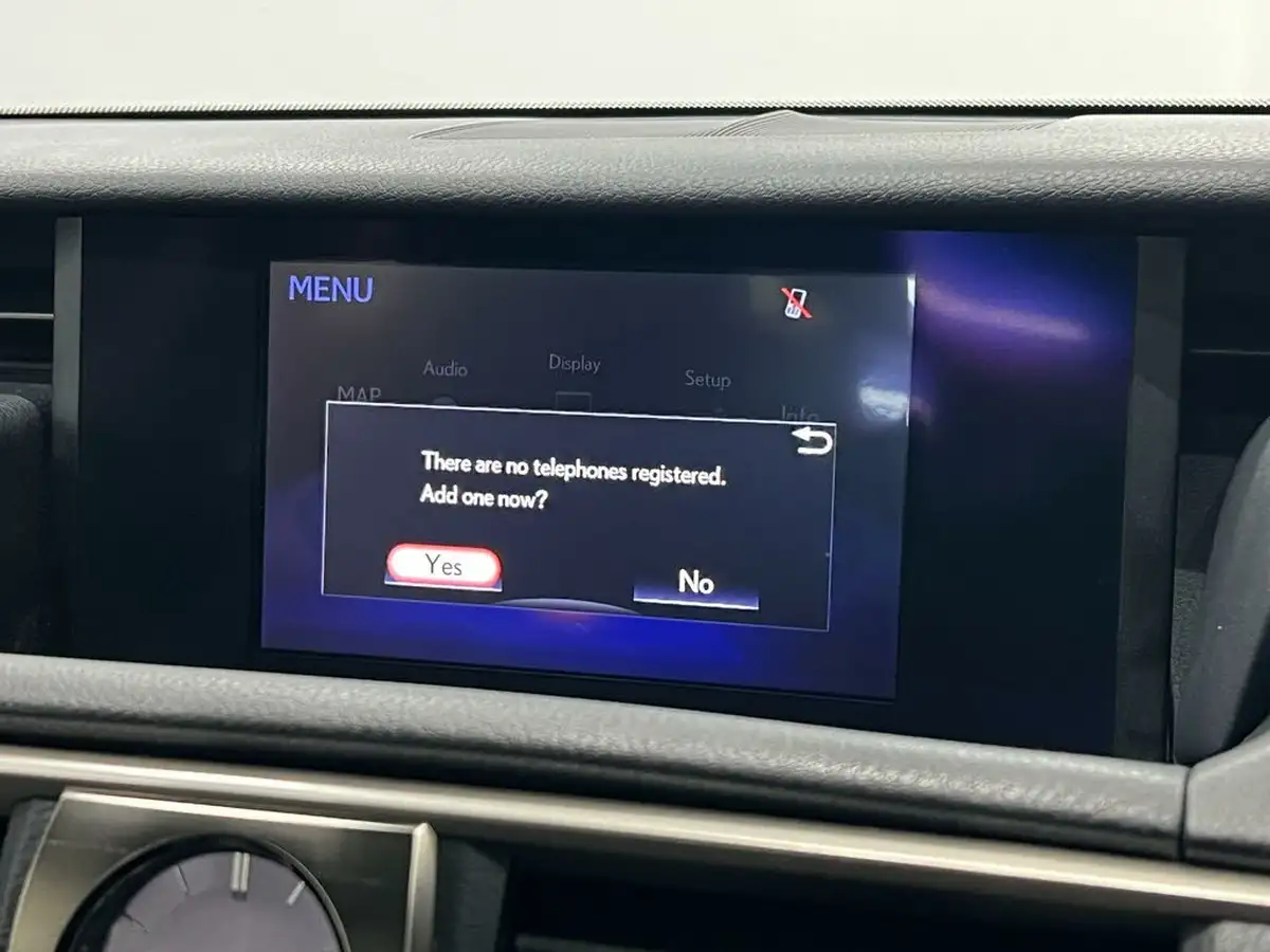 2017-lexus-is-300h-25-advance-big-24