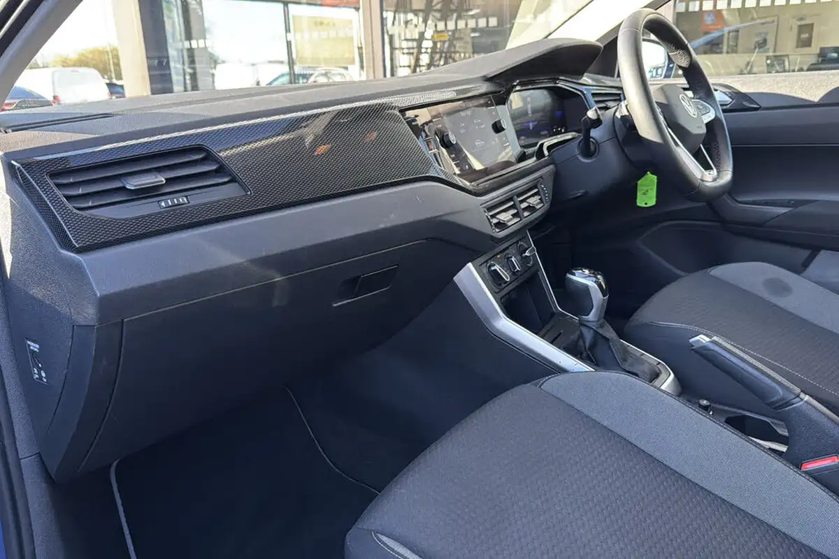 2023-volkswagen-polo-10-tsi-life-dsg-big-9