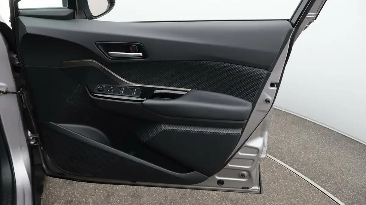 2019-toyota-c-hr-18-vvt-i-dynamic-big-14
