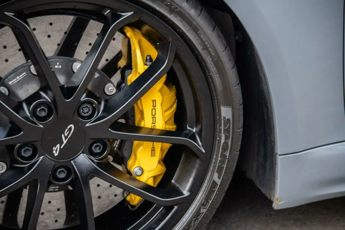 2023-porsche-cayman-718-40-cayman-gt4-pdk-big-17